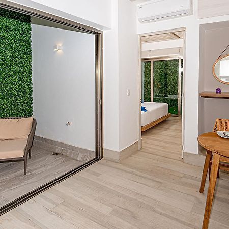 Mayan Monk Suites Плая дел Кармен Екстериор снимка