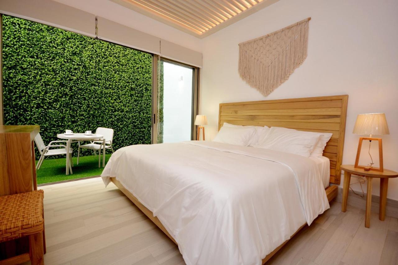 Mayan Monk Suites Плая дел Кармен Екстериор снимка