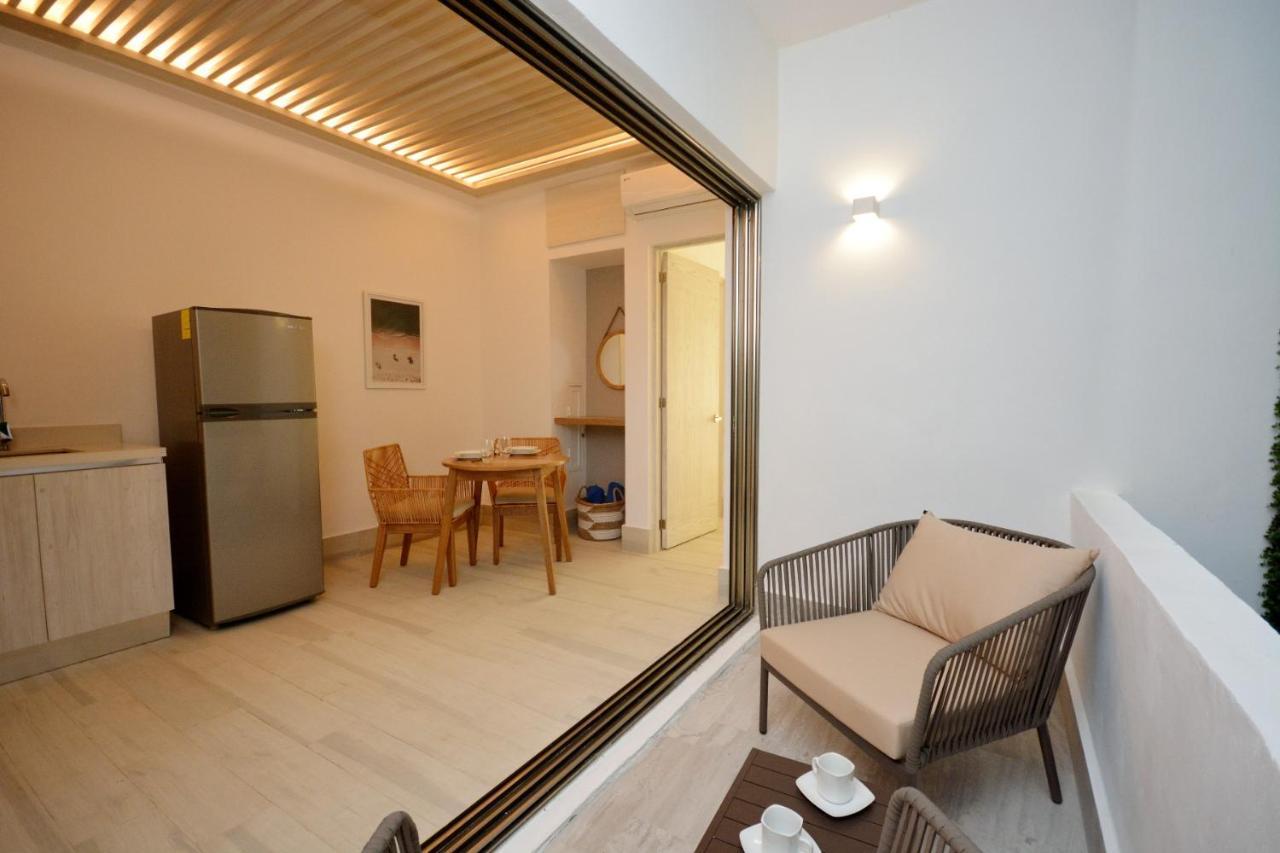 Mayan Monk Suites Плая дел Кармен Екстериор снимка