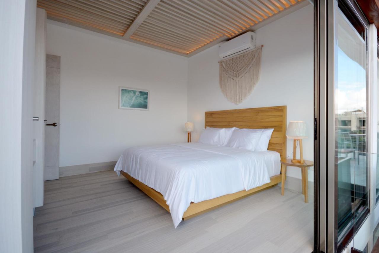 Mayan Monk Suites Плая дел Кармен Екстериор снимка