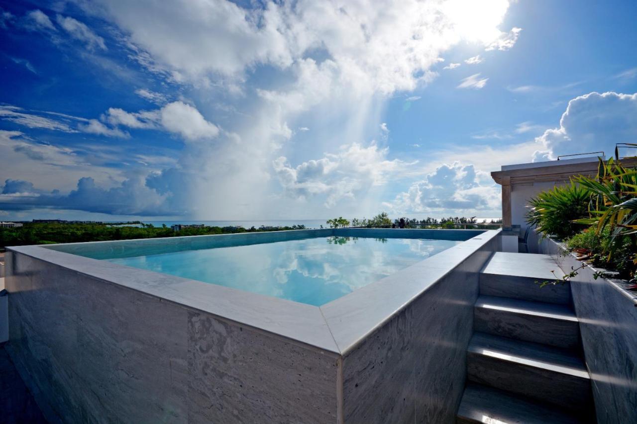Mayan Monk Suites Плая дел Кармен Екстериор снимка