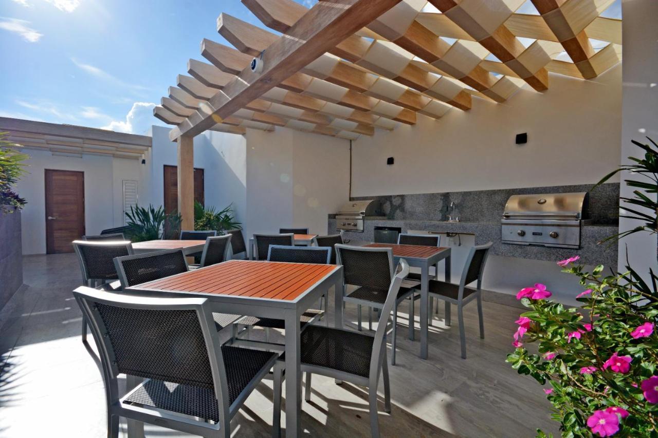 Mayan Monk Suites Плая дел Кармен Екстериор снимка