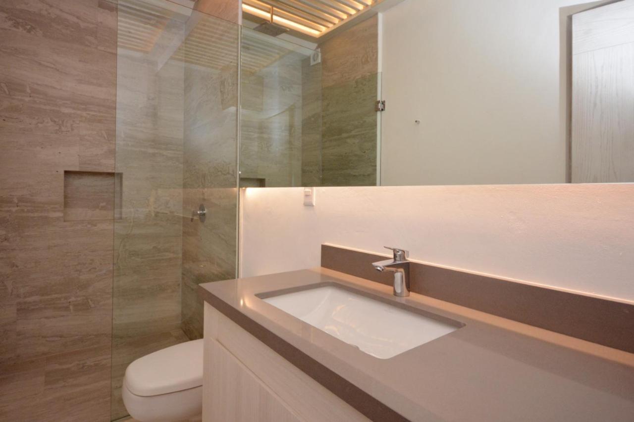 Mayan Monk Suites Плая дел Кармен Екстериор снимка
