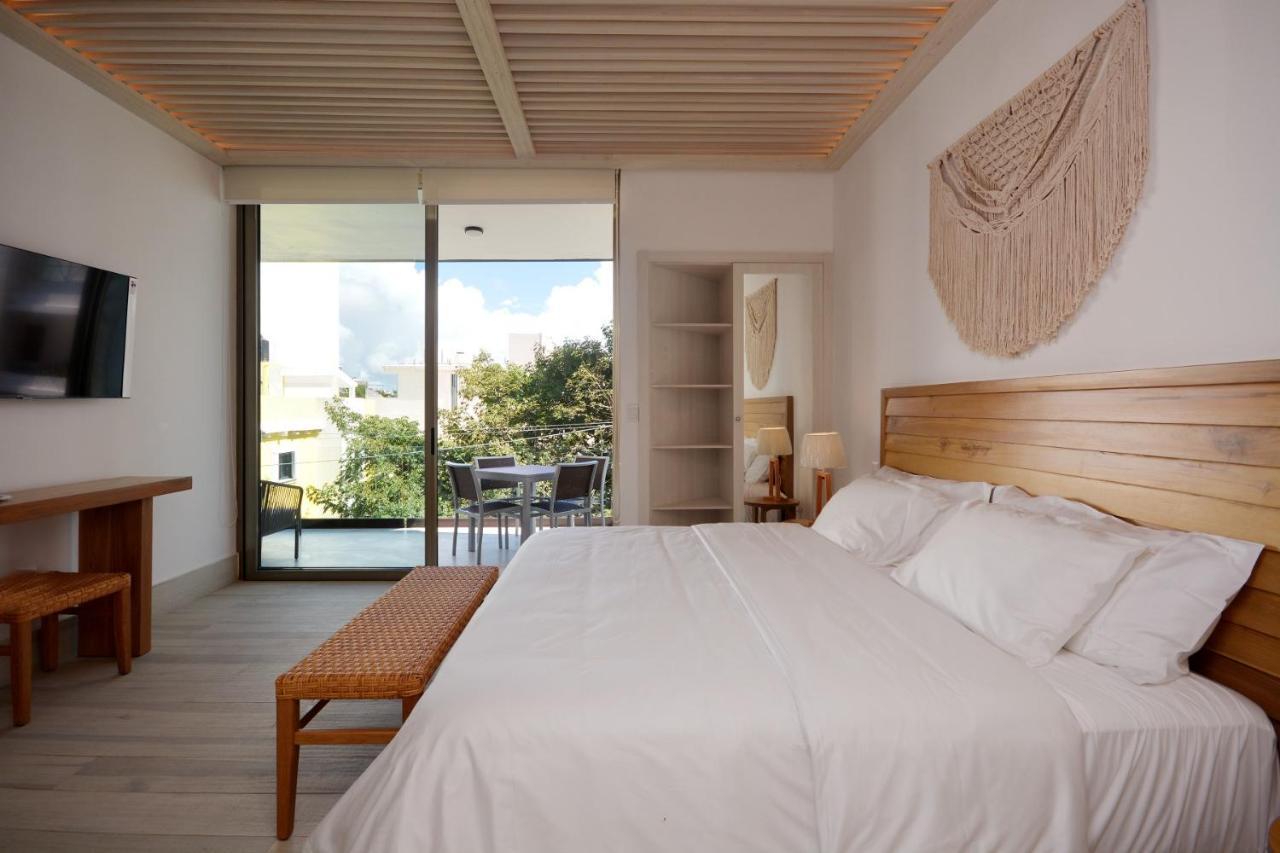 Mayan Monk Suites Плая дел Кармен Екстериор снимка