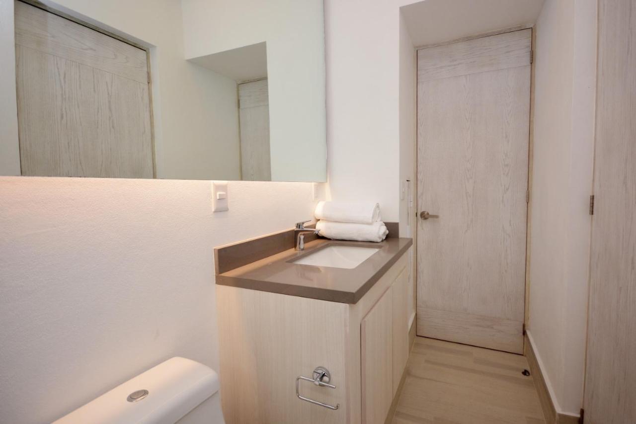 Mayan Monk Suites Плая дел Кармен Екстериор снимка